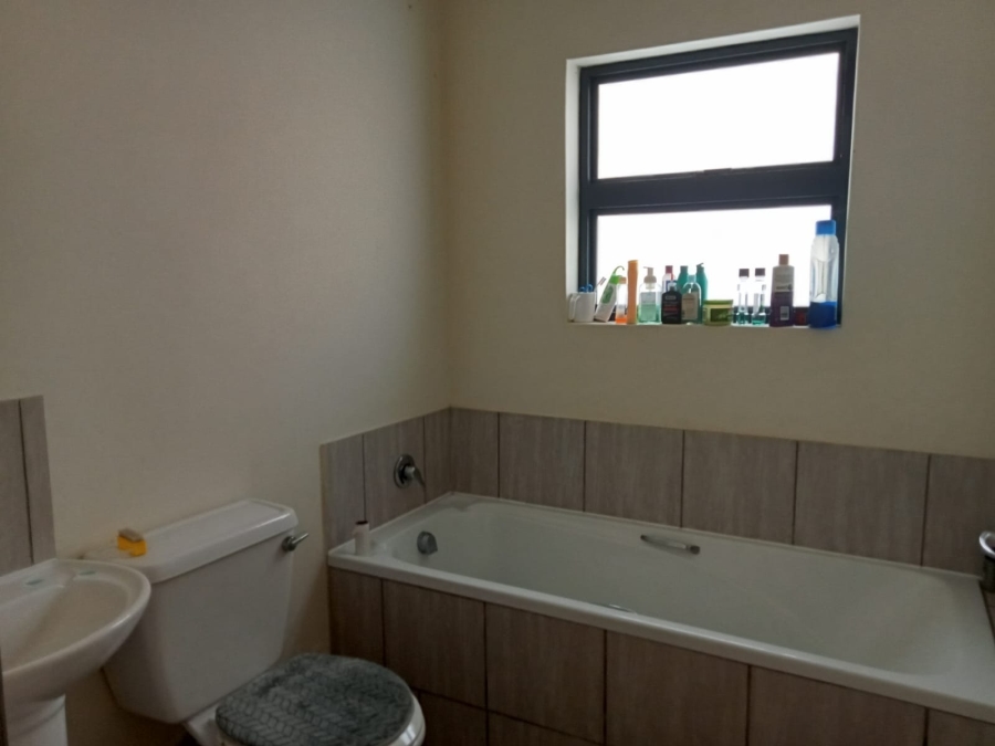 2 Bedroom Property for Sale in Kidds Beach Eastern Cape